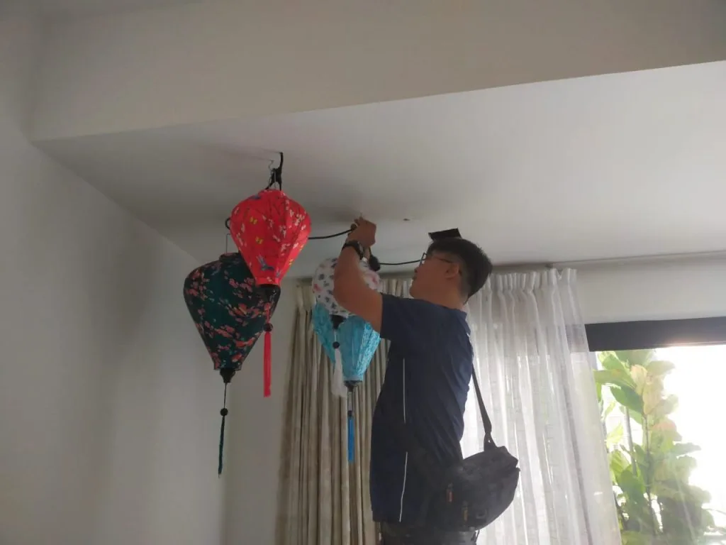 Pro Electrician at work